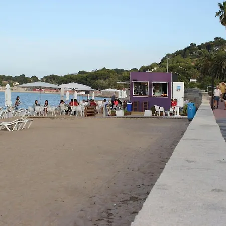152 Tropicana Park *